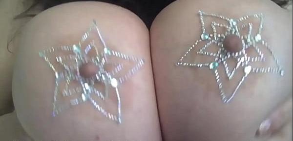  Antonella Kahllo peeling star pasty off her nipples